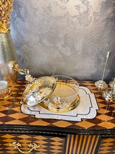 ชามแก้วใส่ช็อกโกแลตสุดหรู พร้อมฝาปิดลายดอกไม้สีทอง สำหรับจัดแสดงช็อกโกแลตที่บ้าน ใช้เสิร์ฟแขก และใส่ผลไม้อบแห้งในช่วงเทศกาล - Product Image 5