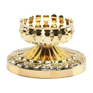 Support de bougie tendance en laiton doré avec motif couronne pour la décoration intérieure, en cristal durable, résistant à la chaleur, idéal pour les églises et les mariages - Product Image 2