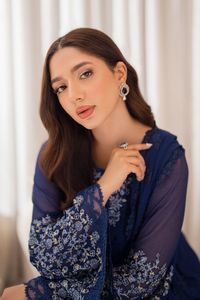 Robes de soirée pakistanaises brodées de qualité supérieure, couleurs et tailles personnalisées, pour les célébrations de mariage. - Product Image 2