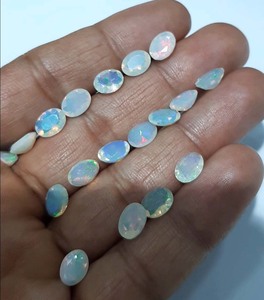 Pierres de cristal naturelles super brillantes, pierres naturelles à 100%, pierres facettées pour les occasions spéciales, bijoux personnalisables en DIY, tailles 16-18 mm - Product Image 4