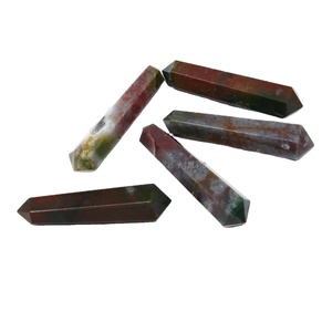 Piedra preciosa natural de doble terminación de cristal de Aventurina verde oscuro tallado estilo amor grabado para curar - Product Image 2