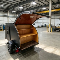 Remorque Teardrop légère avec espace de couchage compact pour le camping, les voyages routiers et les aventures en plein air