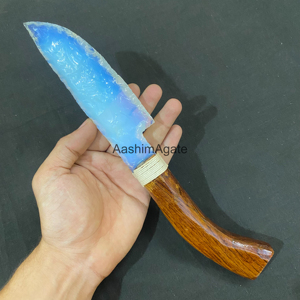 Couteau artisanal AashimAgate en opalite avec manche en bois, sculpture d'art de collection - Product Image 1