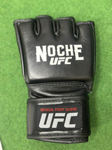 ถุงมือฝึกซ้อม UFC MMA ซานด้า บ็อกซิ่ง น้ำหนักเบา หนังแท้ ระบายความชื้นได้ดี กันลื่น ปรับขนาดได้ด้วยแถบตีนตุ๊กแก แบบครึ่งนิ้ว - Product Image 1