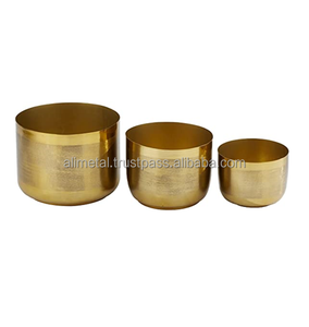 Pot de fleur intérieur/extérieur en métal doré moderne personnalisable enduit de poudre pour salon cuisine bureau entrée jardin - Product Image 1