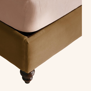 Base de Cama Tapizada de Madera de Teca Sólida de Lujo, Muebles de Dormitorio Modernos y Minimalistas con Cabecera de Tela para Hotel o Villa - Product Image 4