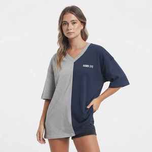 Camiseta Oversize de Mujer con Bloques de Color, Cuello en V, Hombros Caídos, Manga Media, Ajuste Holgado, 100% Algodón Jersey - Product Image 1