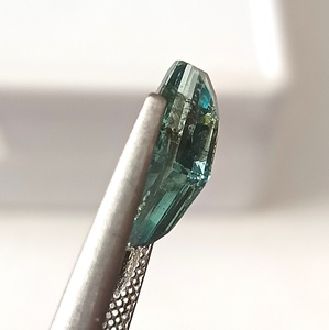 Aigue-marine bleue naturelle Santa Maria de 3,85 carats, taille hexagonale fantaisie/allongée, translucide, pierre précieuse non montée - Product Image 5