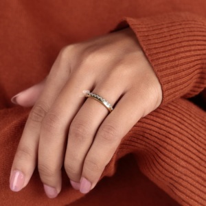 Anillo de Eternidad con Diamantes Cultivados en Laboratorio, Oro de 14K, Diseño Festoneado, Anillo de Boda Apilable, Regalo Minimalista para Aniversario de Bodas para Ella - Product Image 6