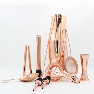 Ensemble de préparation de boissons plaqué cuivre avec accessoires à cocktails pour les rassemblements sociaux et les soirées à la maison - Product Image 4