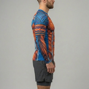 Nouveauté : Rashguard personnalisé pour homme, manches longues, sublimation, imprimé MMA, en vente, fabriqué avec les meilleurs matériaux - Product Image 3