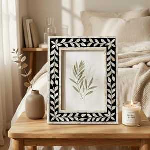Marco de Fotos Personalizado de Lujo Hecho a Mano con Incrustaciones de Madreperla, Forma y Tamaño Personalizados con Acabado Pulido para una Decoración Elegante del Hogar - Product Image 1