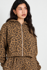 Custom Women's Original Leopard Print Matching Tracksuit Set With <b>Cropped</b> <b>Zip</b> <b>Up</b> <b>Hoodie</b> And Loose Fit Wide Leg Joggers Wholesale - Product Image 4