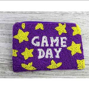 Sacs à main et pochettes en résine peints à la main, écologiques et sur mesure, avec embellissements, pour la décoration de mariage et la revente par les magasins de mode - Product Image 6