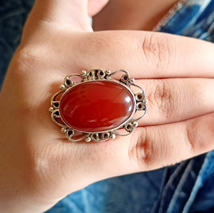 แหวนพลอยคาร์เนเลียนรูปวงรีขนาดใหญ่ แหวนทำมือประดับพลอยสีส้มธรรมชาติ ของขวัญเครื่องประดับสำหรับเธอ เงินแท้ - Product Image 5