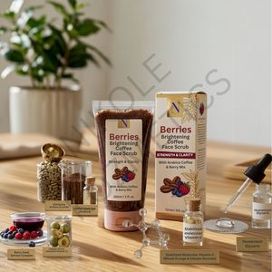 Exfoliante Facial de Café con Bayas para una Exfoliación Suave, Eliminación de Piel Muerta, Piel Suave y Radiante, Cuidado Facial Revitalizante - Product Image 2