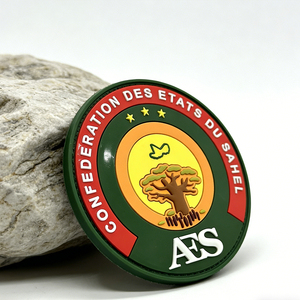 Parche Táctico Redondo de PVC Personalizado al por Mayor de la Confederación de Estados del Sahel, Fabricante con Emblema de Pájaro Baobab y Estrella - Product Image 1