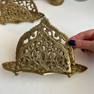 Porte-serviettes décoratif en métal doré, idéal pour la maison, la cuisine, les banquets, la restauration et les événements de mariage. - Product Image 1