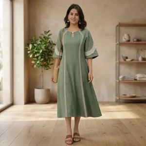Robe midi bohème verte brodée pour femme, coupe trapèze, manches trois quarts, ample, en lin et coton tissé, décontractée, pour le printemps et le quotidien - Product Image 3