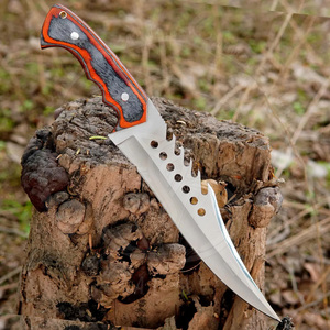 Cuchillo Bowie Hecho a Mano con Hoja de Acero D2 de Alta Calidad, Mango Laminado Rojo y Negro, Cuchillo de Supervivencia y Caza con Funda de Cuero, Regalo para Él - Product Image 3