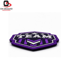 Parches bordados con logotipo personalizado del equipo, con reverso termoadhesivo, servicio OEM de alta calidad, parches tejidos para ropa - Product Image 4