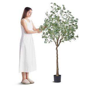 Albero di Eucalipto Artificiale Alto 1,8 Metri in PE Sicuro con Protezione Anti-Ribaltamento, Pianta Finta Realistica a Bassa Manutenzione - Product Image 1