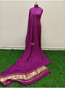 Sari Gharchola Bandhani de Seda Pura de Gujarat con un Rico Pallu de Zari, Sari Tradicional Indio - Product Image 4