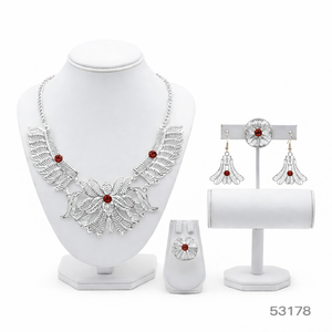 MOLL JEWELLERS Elegante Cadena de Cobre Chapado en Oro con Circonitas Naturales y Diseño de Hoja para Mujer, Certificada por Terceros, de Moda - Product Image 6