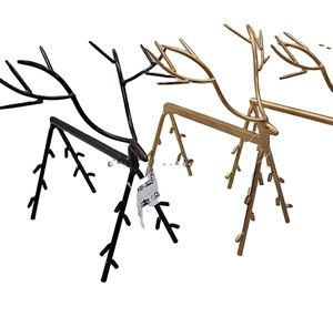 Figurine de renne en métal faite à la main, style minimaliste de luxe, cadre géométrique élégant, design unique avec bois de cerf, moderne, pour Noël - Vente en gros usine - Product Image 1