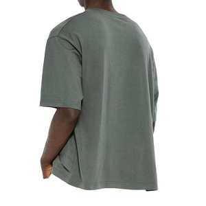 เสื้อยืดผู้ชายทรงบ็อกซี่ ผ้าหนา 220 กรัม 100% ผ้าฝ้าย ระบายอากาศได้ดี เหมาะสำหรับฤดูร้อน คอกลม รับสกรีนโลโก้ด้วยเทคนิคซับลิเมชั่น เสื้อยืดทรงบ็อกซี่ - Product Image 2