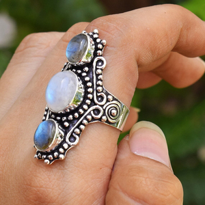 Bague à trois pierres en pierre de lune, argent sterling 925, sertissage clos, bijoux de fiançailles - Product Image 4