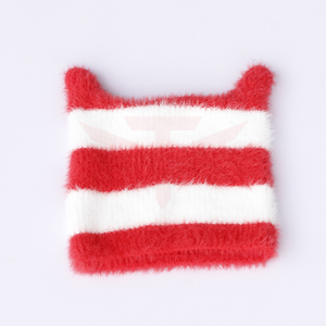 Tactus Industries Bonnet unisexe en fausse fourrure rayé rouge et blanc avec broderie en relief, décontracté pour l'hiver, pour adultes 56-58CM - Product Image 1