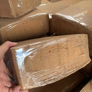 Coco Coir Naturel Écologique de Haute Qualité en Forme Solide du Vietnam pour la Croissance des Plantes, la Culture de Légumes, la Rempotage et l'Utilisation en Jardin - Pas Cher - Product Image 1