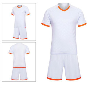 Tenues de football pour hommes en polyester 100% sublimé, vêtements de sport en polyester pour adultes, uniformes de football pour adultes - Product Image 2