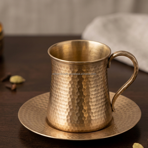 Juego de Taza y Platillo de Latón con Líneas Elegantes y Acabado de Lujo para Propietarios y Anfitriones Exigentes - Product Image 6