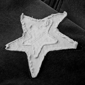 Sudadera con Capucha Urbana al por Mayor, Lavado Ácido, Efecto Desgastado, Personalizada Frontalmente, Poliéster/Algodón Ecológico, Bordada, Corte Regular, Digital - Product Image 4