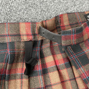 กระโปรงสไตล์สก็อตสำหรับผู้หญิง สีน้ำตาล ผ้าขนสัตว์ จีบระบาย ความยาวปานกลาง แบบคิลท์ ปิดด้วยหัวเข็มขัด ลายทาร์ทันแบบวินเทจ - Product Image 3