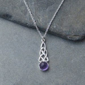Colgante de Nudo Celta Vintage Hecho a Mano en Plata de Ley con Baño de Oro/Plata, Engastado con Amatista, Certificado por Terceros, Unisex, para Uso Diario - Product Image 6