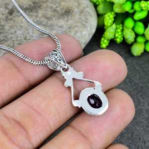 Colgante de Plata de Ley 925 con Zafiro Azul, Bisel Hecho a Mano, Joyería con Piedras Preciosas, Regalo Elegante y Lujoso para Mujer - Product Image 4