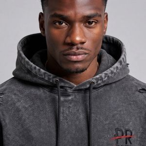 Sweat-shirt homme premium effet usé, fabriqué avec un tissu de qualité, coupe décontractée, détails usés élégants et construction durable. - Product Image 3