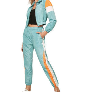 Chaqueta cortavientos deportiva para mujer, ropa deportiva de alto rendimiento con construcción perfecta para entrenamiento al aire libre, caminatas y uso diario, en venta. - Product Image 5