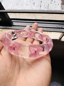 Brazalete de Resina Hecho a Mano, Joyería Premium, Accesorio de Moda Moderno, Regalo Ideal para Ella Hoy - Product Image 5