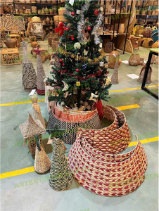 Vente en gros de décoration de Noël écologique fabriquée au Vietnam Conception de jacinthe d'eau naturelle durable Fournitures de vacances - Product Image 4