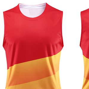 Ensemble d'uniformes de basketball réversibles personnalisés, coupe athlétique toutes saisons, dégradé blanc-rouge, maillot et short sublimés, unisexe adulte - Product Image 3