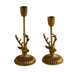 Elegante Candelabro de Metal Hecho a Mano y Duradero para Velas Cónicas, Candelabro Dorado Navideño para Sala de Estar, Mesa de Comedor y Hogar - Product Image 1