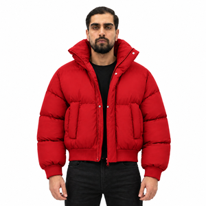 Chaqueta Acolchada Roja para Hombre, Cuello Alto, Cierre de Cremallera, Relleno Grueso de Poliéster, Estilo Casual de Invierno, Corte Regular Holgado, con Capucha - Product Image 1