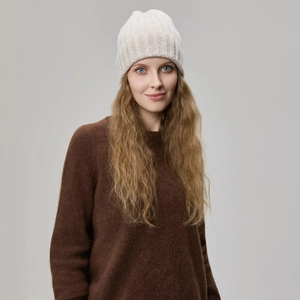 Bonnet en tricot côtelé crème pour femme, avec logo personnalisé, chaud pour l'hiver, bonnet extensible unisexe en gros - Product Image 3