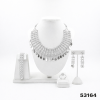 MOLL JEWELLERS Collier Feuille Tendance en Laiton Plaqué Or 18K avec Zircon Naturel et Chaîne Corde Solide, Certifié par un Certificat de Tiers, Idéal pour Mariage
