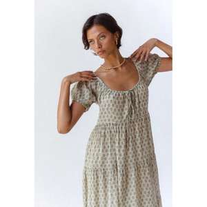 Robe maxi longue Sita en tissu imprimé à la main, fabriquée à la main, en violet, 100% coton respirant - Product Image 3