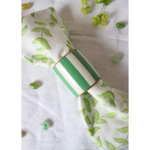 Anneaux de serviette en résine faits à la main par RR Enterprises, fabriqués en Inde pour la décoration de table de luxe - Product Image 3